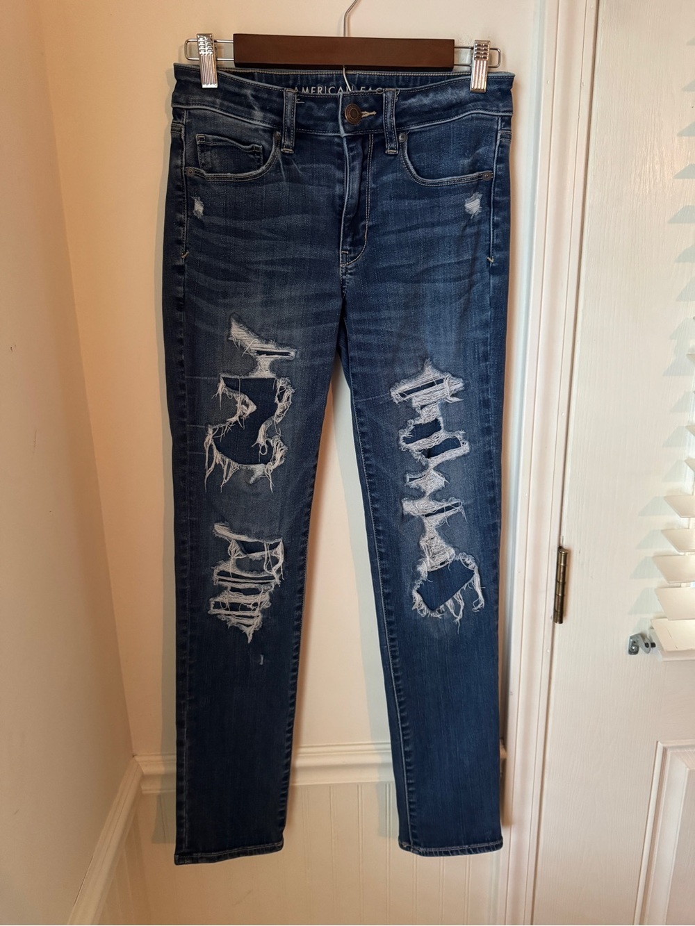 American Eagle Outfitters Ripped Skinny Jeans - Dark Blue Size 6
